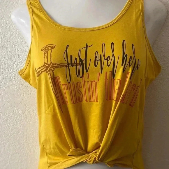 🆕Yellow Trustin' The Lord Tank L🆕 - Picture 2 of 5